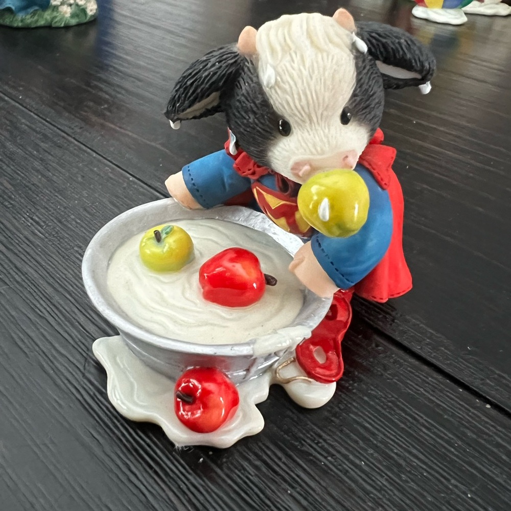 Mary’s Moo Moos “You’re Moo Hero” Superhero Cow Figurine with Apples